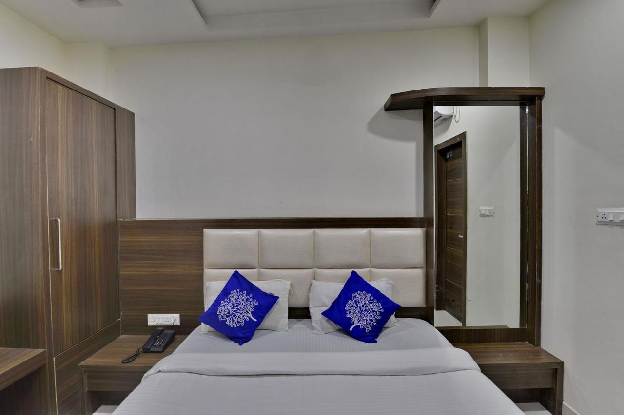 Hotel Amar Palace Уджайн Екстериор снимка